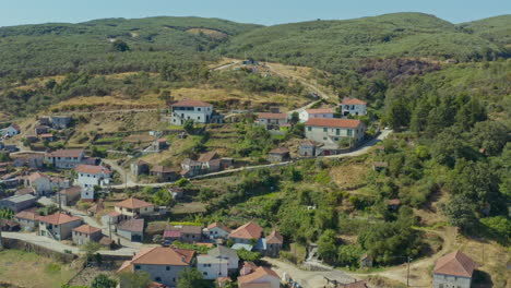 Vista-Desde-El-Cielo-De-Un-Pueblo-Portugués