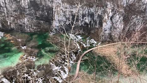 Plitvicer-Seen-über-Pfaden-Kroatien