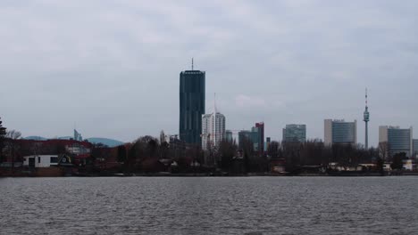 City-view-from-the-other-side-of-the-lake