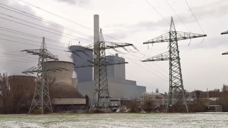 Camera-pan-to-a-natural-gas-power-plant-in-Germany