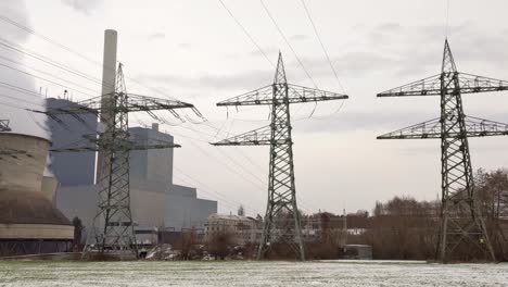 Camera-pan-to-a-natural-gas-power-plant-in-Germany
