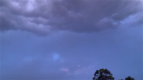 Clouds-alive-with-internal-lightning-strikes,-240-fps