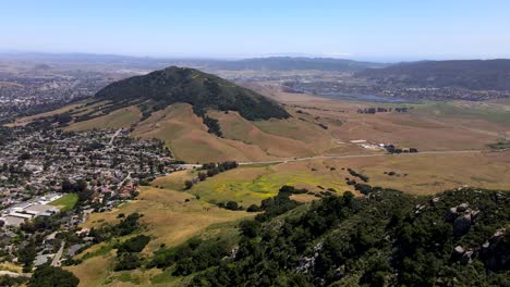Aerial-panning-shot-of-San-Luis-Obispo-and-surrounding-landscape