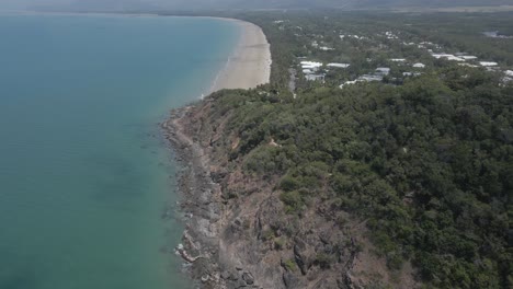 Rocky-Coastline-Of-Four-Mile-Beach-Lookout-With-Scenic-Beach---Tourist-Attraction-In-Port-Douglas,-QLD,-Australia