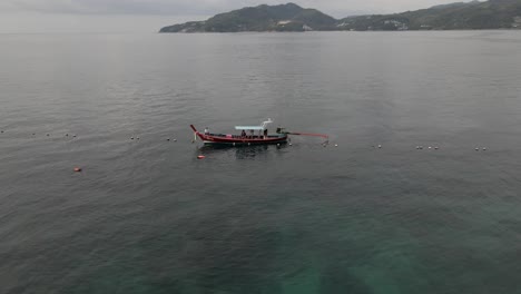 Altes-Fischerboot-In-Thailand