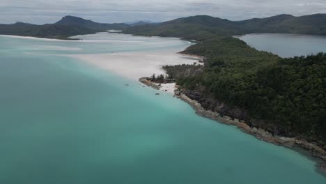 Bird's-Eye-View-Of-Famous-Whitehaven-Beach-And-Hill-Inlet---Whitsunday-Island-Near-Great-Barrier-Reef-In-QLD,-Australia