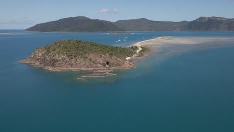 Langford-Island-With-Hook-Island-In-The-Distance---Whitsunday-Island-In-QLD,-Australia