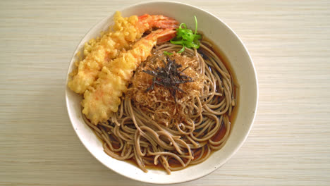 Japanische-Ramen-Nudeln-Mit-Garnelen-Tempura---Asiatischer-Essensstil