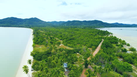 Luftaufnahme-Eines-Wunderschönen-Exotischen-Tropischen-Strandes-Phuket,-Phuket,-Thailand