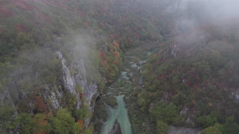 Valley-of-Plitvice-Lakes-National-Park-on-cloudy-day,-aerial