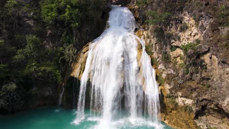 Aerial:-beautiful-waterfall-in-east-Chiapas,-Mexico,-tropical-falls,-4K-view