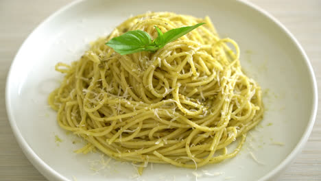 Pesto-Spaghetti-Nudeln---Vegetarisches-Essen-Und-Italienische-Küche