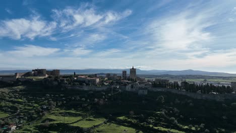Panoramablick-Auf-Trujillo,-Aufgenommen-Mit-Meiner-Mavic-3
