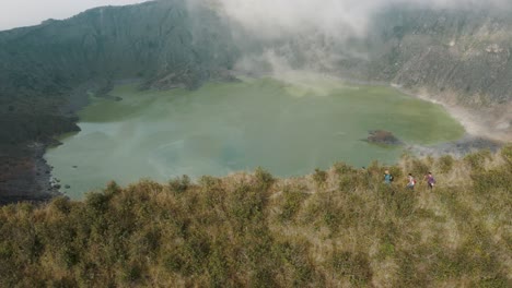 Rugged-Landscape-With-Tourists-In-El-Chichonal-Volcano-in-Chiapas,-Mexico---aerial-drone-shot