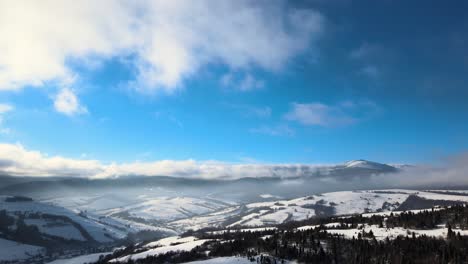 Impresionantes-Montañas-Nevadas-De-Ucrania-Y-Colinas-En-Invierno---Antena