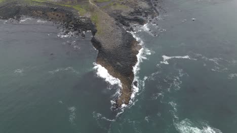 Drone-shot-of-the-Giant's-Causeway-in-Northern-Ireland