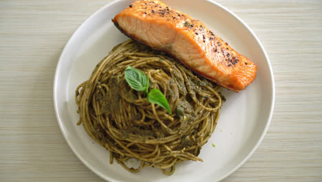 homemade-pesto-spaghetti-pasta-with-grilled-salmon---Italian-food-style
