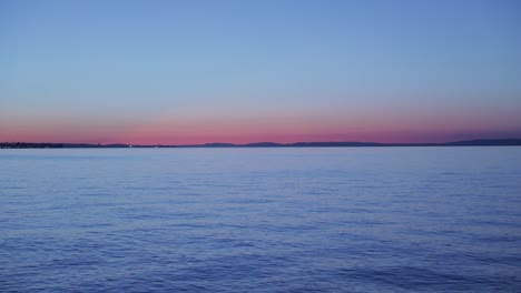 Toller-Sonnenuntergang-über-Dem-See