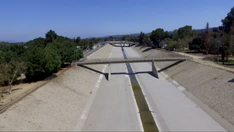 Luftaufnahme-Des-Flusses-Los-Angeles