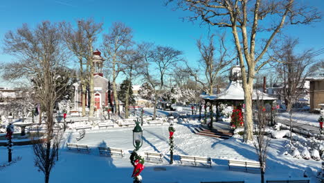 Town-park-with-gazebo-and-Christmas-tree