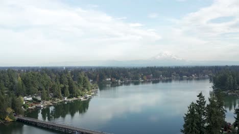 Steilacoom-Lake-Reveals-Interlaaken-Bridge-At-Washington-State,-United-States