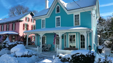 Viktorianische-Häuser-In-Den-USA-Im-Frischen-Winterschneefall