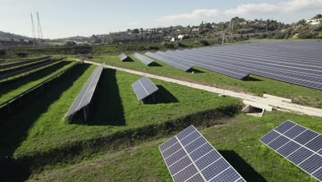Flyover-Solar-Photovoltaik-Module-Vom-Energiebauernhof,-Lagos