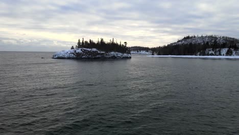 Winter-landscape-snowy-island-on-Lake-Superior