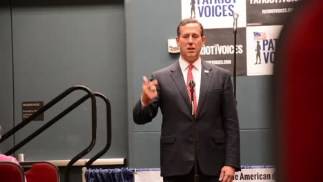 Kampagnenveranstaltung-Der-Republikanischen-Partei-Für-Den-Us-präsidenten,-Die-Zum-Iowa-Caucus-Mit-Rick-Santorum-Führt