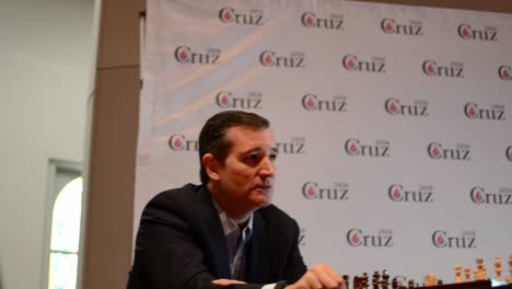 Republican-Party-Presidential-Candidate-Ted-Cruz-Plays-Chess-And-Speaks-To-A-Journalist-At-An-Iowa-Campaign-Event