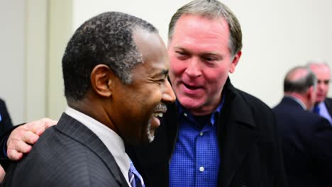Republican-African-Americanpresidential-Candidate-Ben-Carson-Meets-Supporters-During-Iowa-Caucus-Campaign-Events