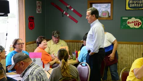 Presidential-Candidate-Rick-Santorum-Talks-To-A-Small-Group-Of-Voters-In-A-Diner-Restaurant-During-The-Iowa-Primary