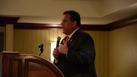 New-Jersey-Governor-And-Republican-Presidential-Candidate-Talks-About-Education-Policy-To-Supporters,-Iowa-Caucus