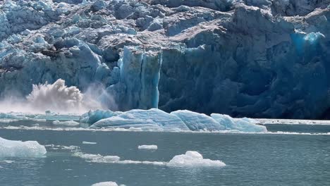Excellent-Footage-Of-Alaska'S-Sawyer-Glacier-Calving