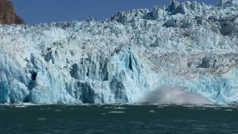 Excellent-Footage-Of-Alaska'S-Sawyer-Glacier-Calving