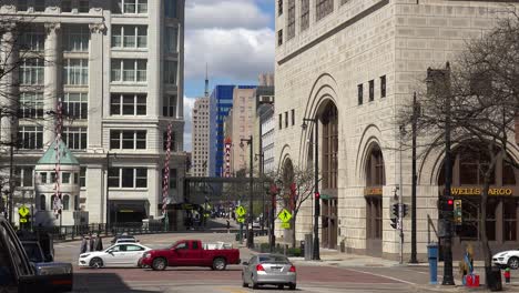 Good-Establishing-Shot-Of-Downtown-Business-District-Milwaukee,-Wisconsin