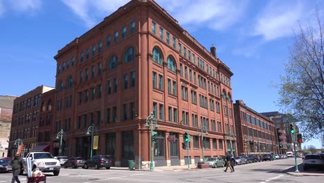 Aufnahme-Einer-Brownstone-Wohnung-Im-Historischen-Third-Ward-In-Der-Innenstadt-Von-Milwaukee,-Wisconsin