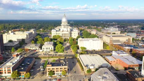 Good-Aerial-Approach-Of-The-Illinois-State-Capitol-Building-In-Springfield,-Illinois