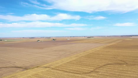 Good-Aerial-Over-Vast-Flat-Farmland-And-Fields-In-Iowa,-Illinois,-Kansas,-Nebraska,-Or-Indiana