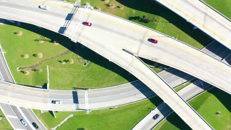 Top-Down-Aerial-Over-Freeway-Interchange-In-Louisville,-Kentucky-Suggests-Infrastructure