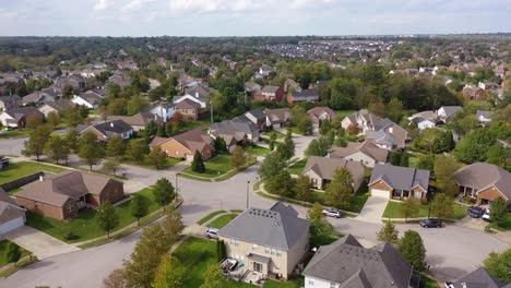 Aerial-Over-American-Suburban-Middle-Class-Neighborhood-Near-Lexington,-Kentucky
