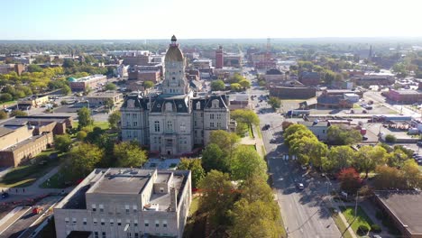 Aerial-Over-Old-Courthouse-And-Downtown-In-Terre-Haute,-Indiana