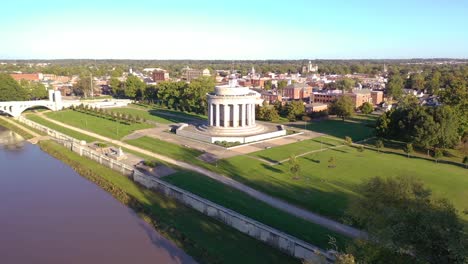 Aerial-Over-The-Small-Town-Of-Vincennes,-Indiana