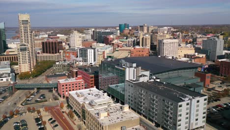 Good-Aerial-Over-Grand-Rapids,-Michigan-Downtown-And-City-Skyline