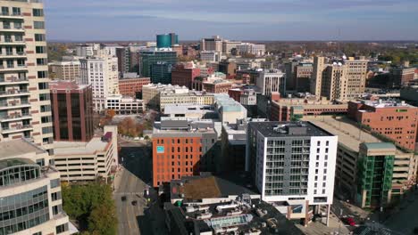 Good-Aerial-Over-Grand-Rapids,-Michigan-Apartment-Tower,-Downtown-And-City-Skyline