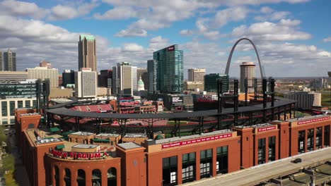 Rising-Aerial-Over-Busch-Stadium,-St-Louis,-Missouri,-With-City-Skyline-In-Background