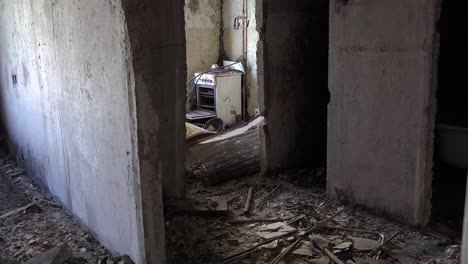 Spooky-Interior-Rooms-Of-A-Bombed-Out-Apartment-Complex-In-Borodyanka,-Ukraine