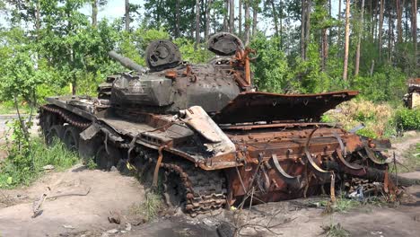 Wrecked-And-Destroyed-Russian-Tanks-Are-Abandoned-Along-A-Roadside-Following-Russia'S-Hasty-Retreat-From-Ukraine-During-The-Summer-Offensive-There