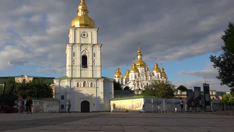 Beautiful-Establishing-Shot-Of-St-Michael'S-Gold-Domed-Monastery-In-Downtown-Central-Kyiv-Kiev-Ukraine
