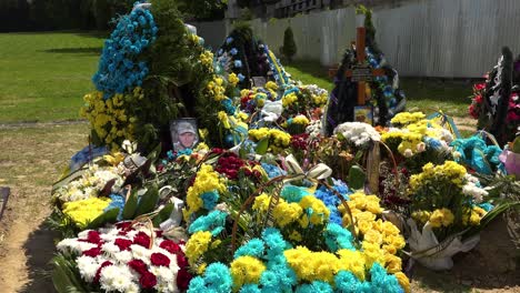 Lviv---Freshly-Dug-Graves-Mark-Makeshift-Memorials-To-Fallen-Soldiers-In-The-War-In-Ukraine